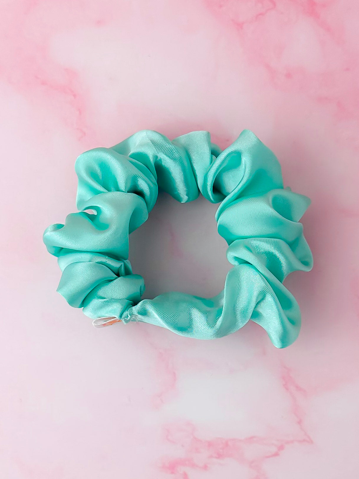 Mynte - Mint satin wide scrunchie