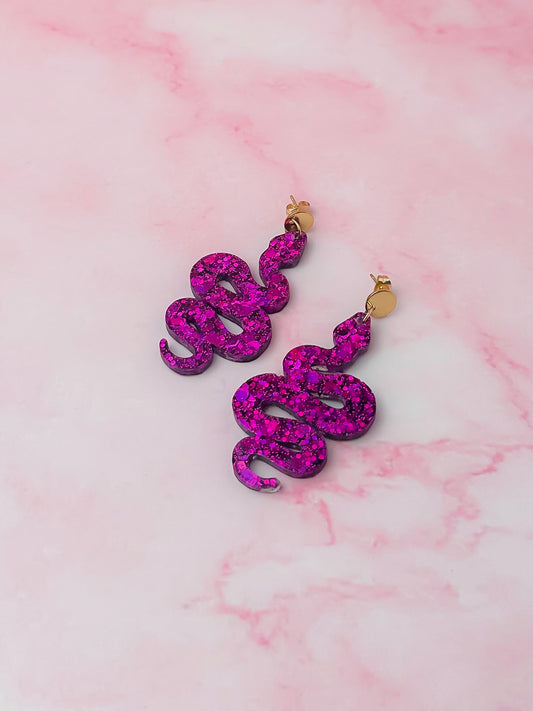 Rosa snakes - Pink Resin Earrings
