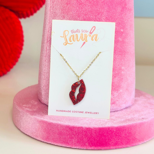 Valentine Kiss - 18 Inch Chain