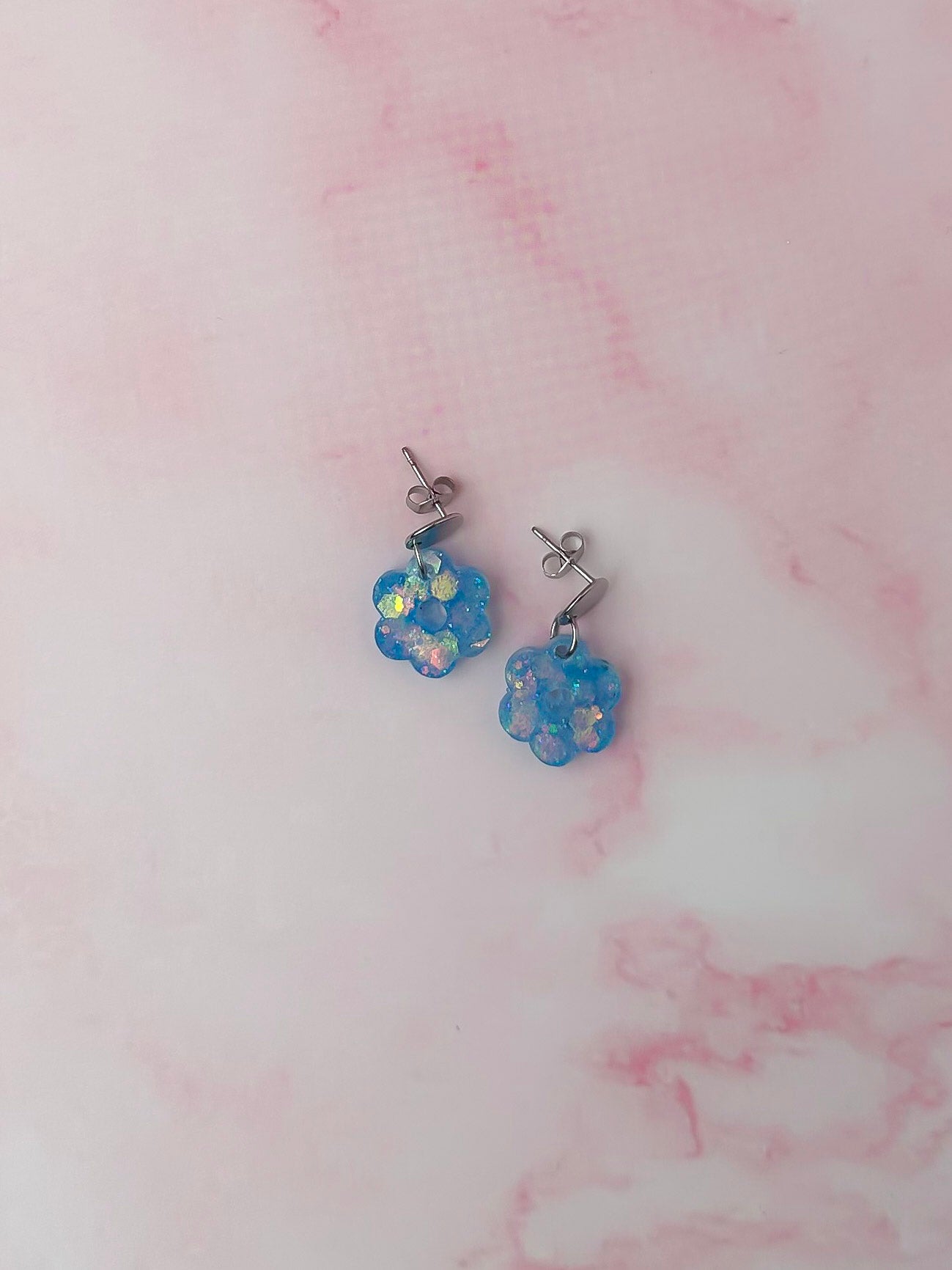 Blue flowers - Blue glitter Resin Earrings