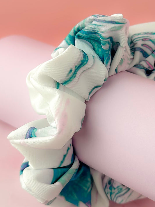 Marble - White and blue marble gym & swim classic scrunchie
