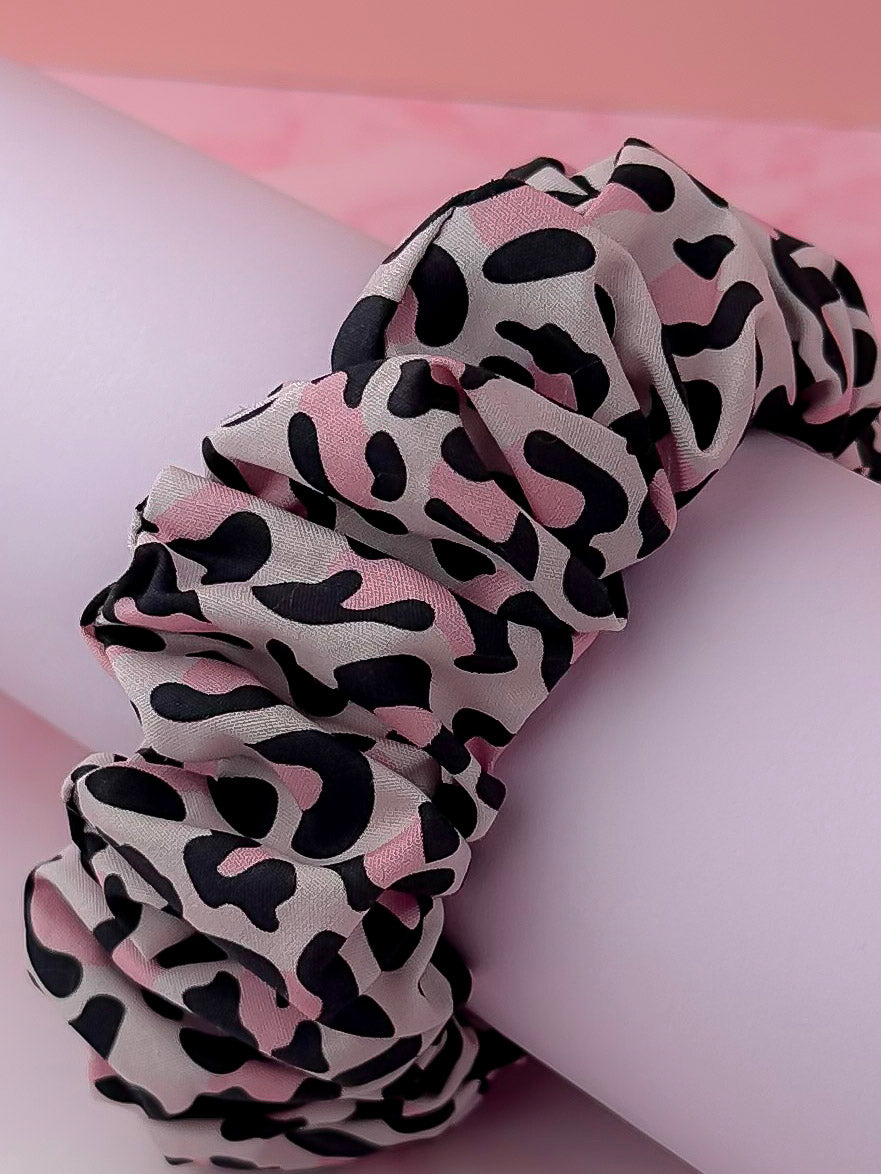 Kayleigh - Pink and black Leopard print wide scrunchie