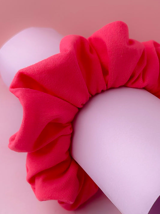Carrie - Pink Jersey classic scrunchie