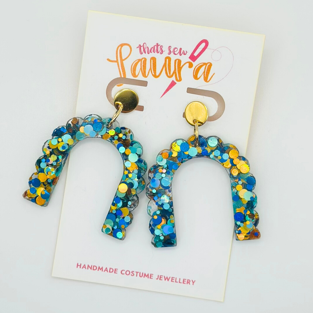 Angel - Scalloped Arch