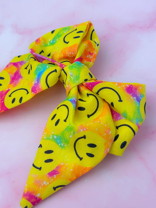 Smiler - Smiley face print classic Hair Bow