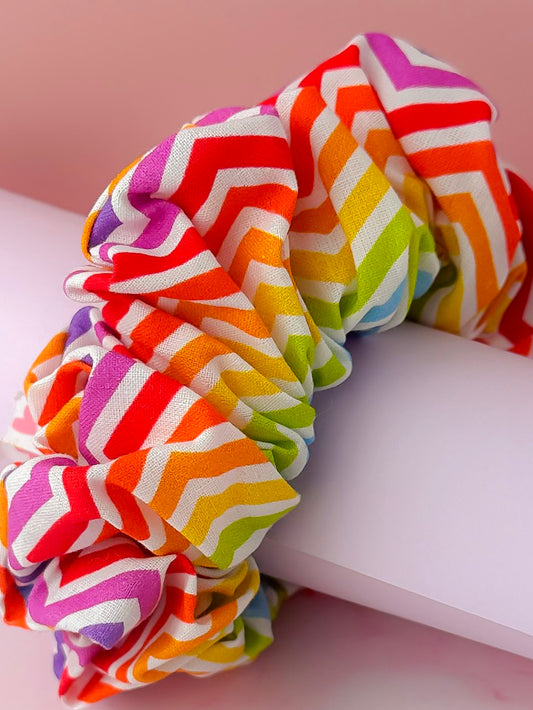 Zig Zag - multicoloured Zigzag print XL Scrunchie