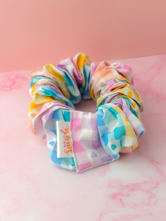 Elsie - multicoloured heart checkered print XL Scrunchie