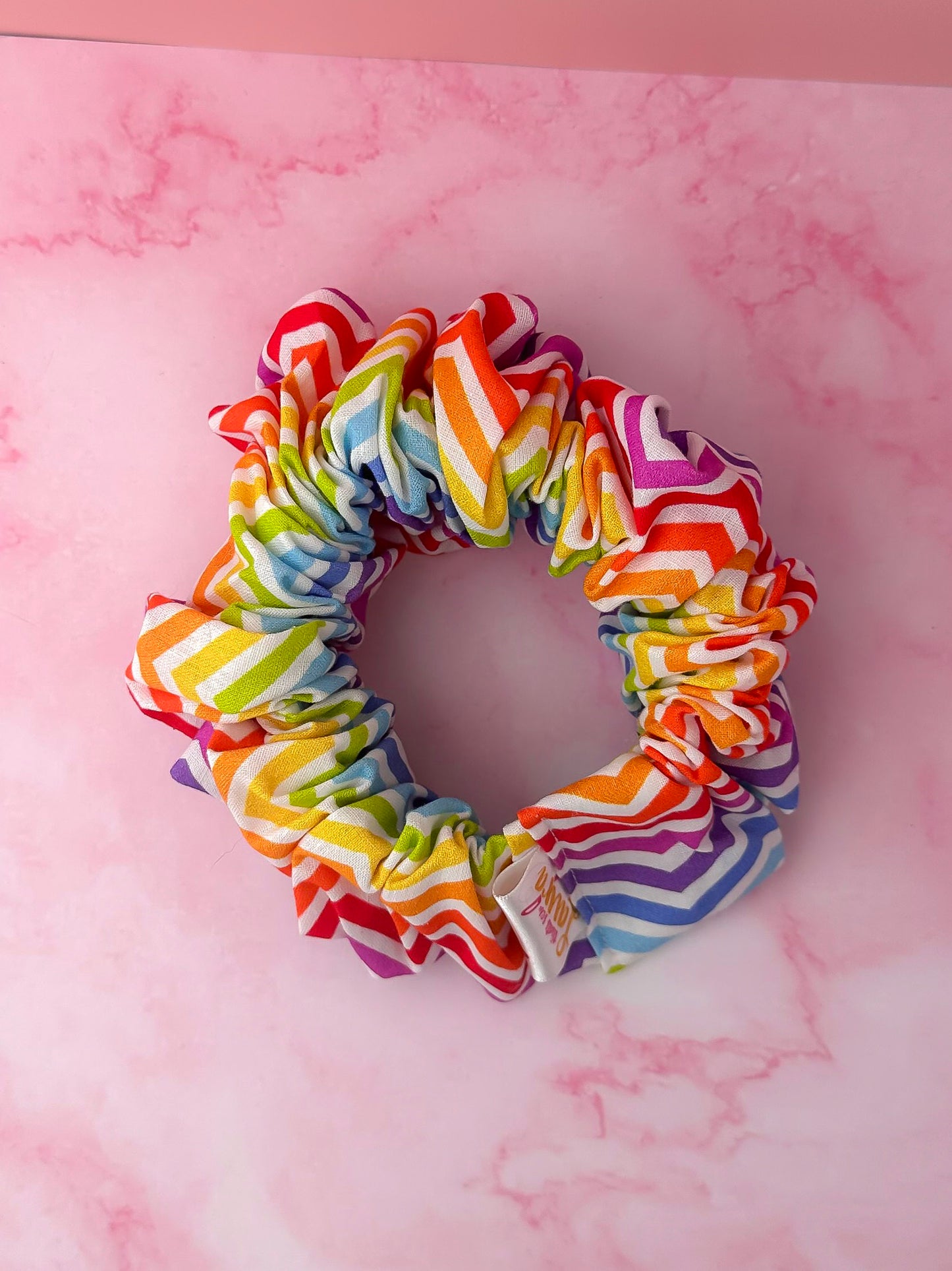 Zig Zag - multicoloured Zigzag print XL Scrunchie