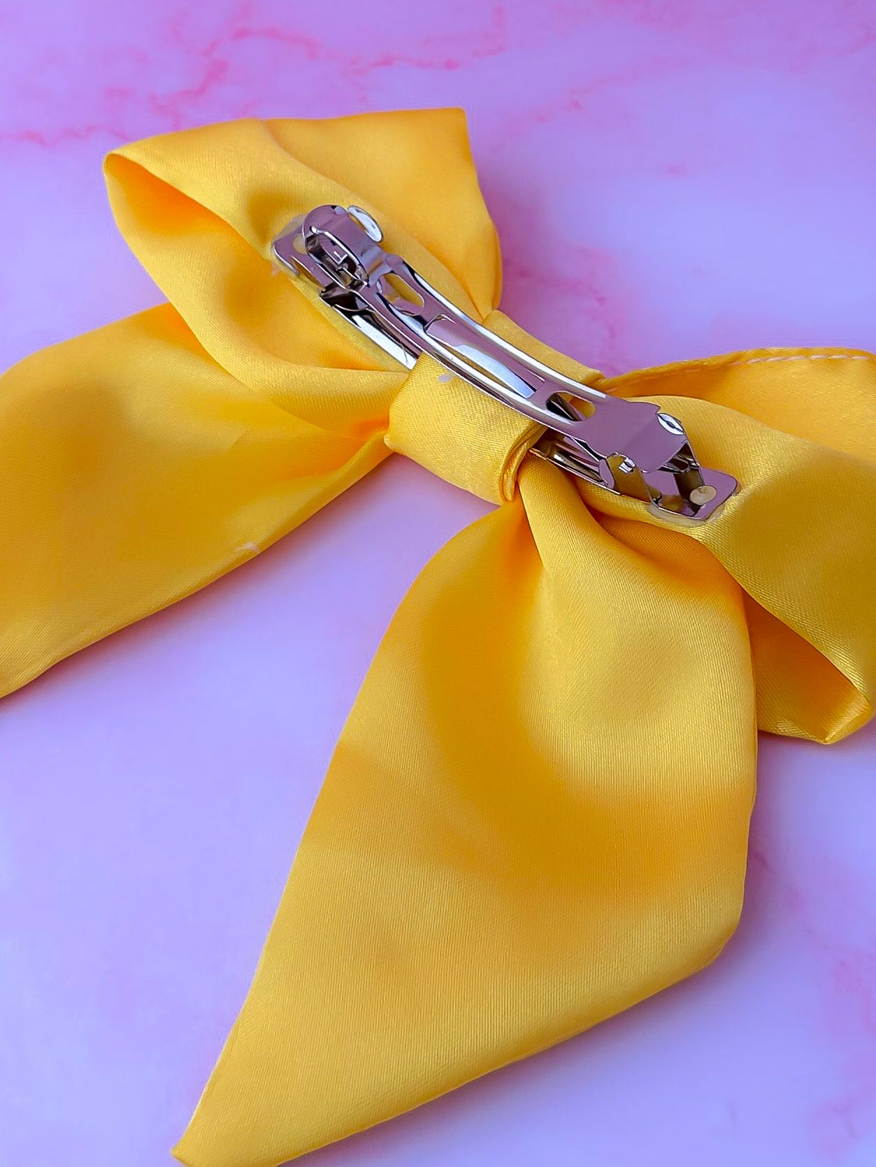 Daffy - Yellow Satin classic Hair Bow