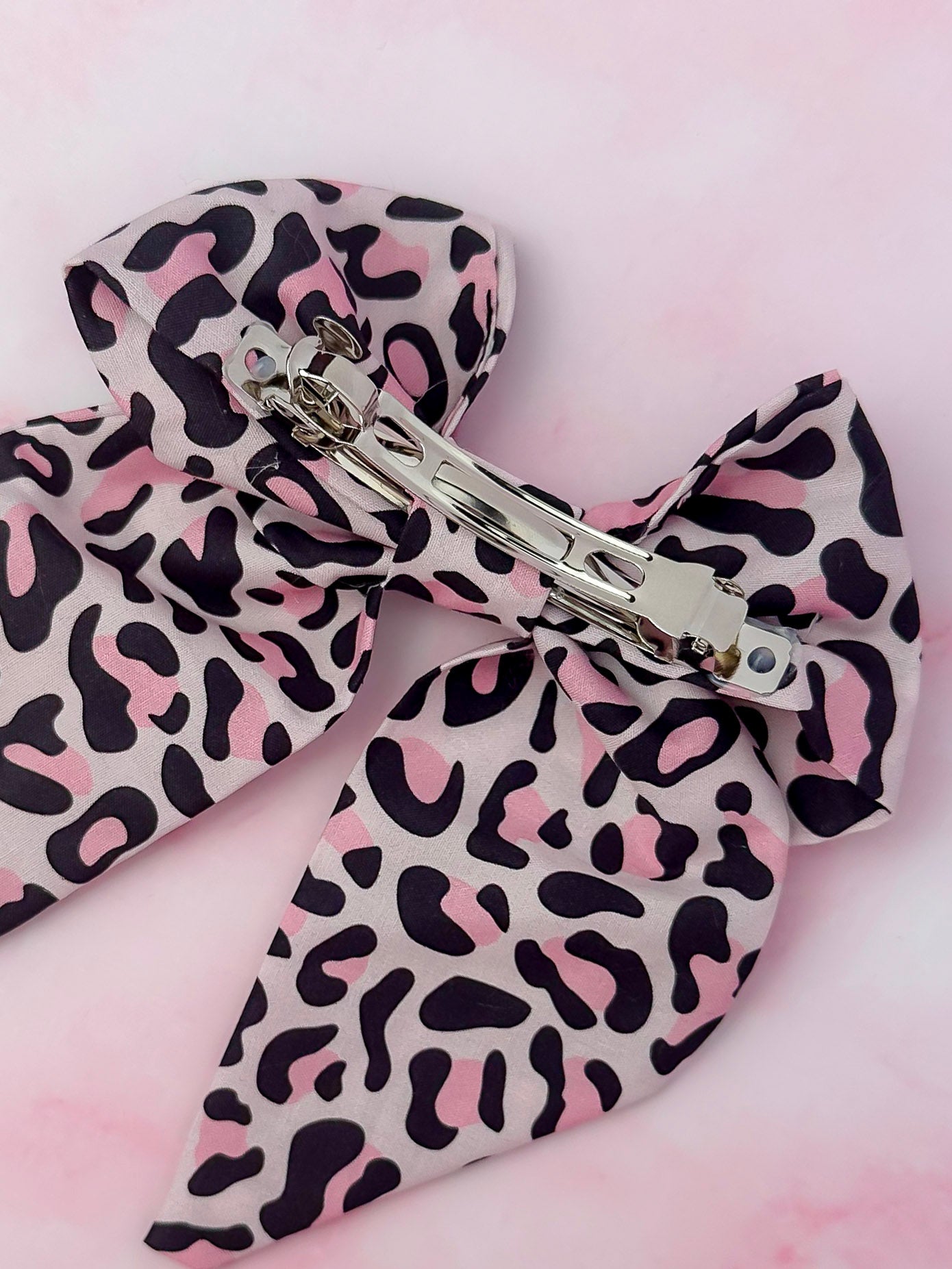 Kayleigh - Pink Leopard print classic Hair Bow