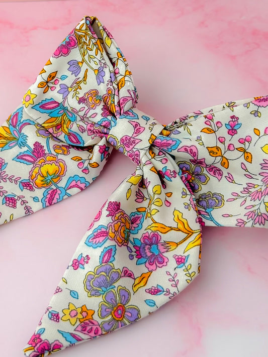 Lucy - Floral print classic Hair Bow