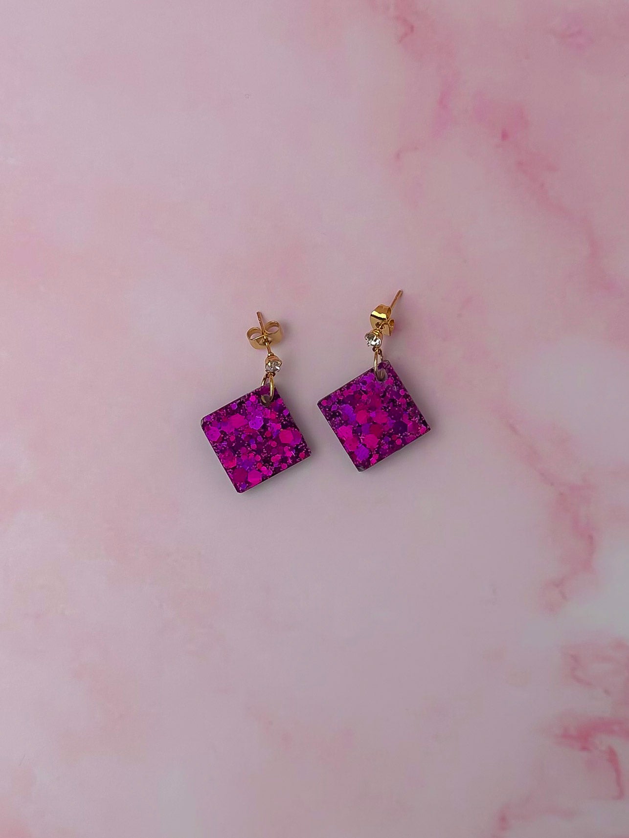 Rizzo Diamonds - pink glitter Resin Earrings