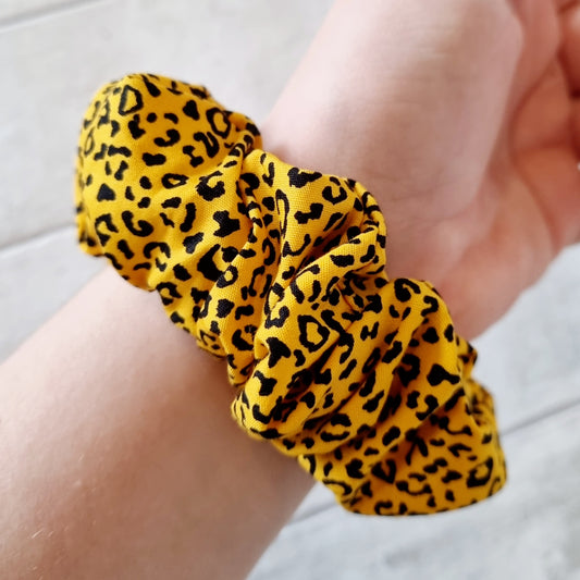 Yellow Leopard print